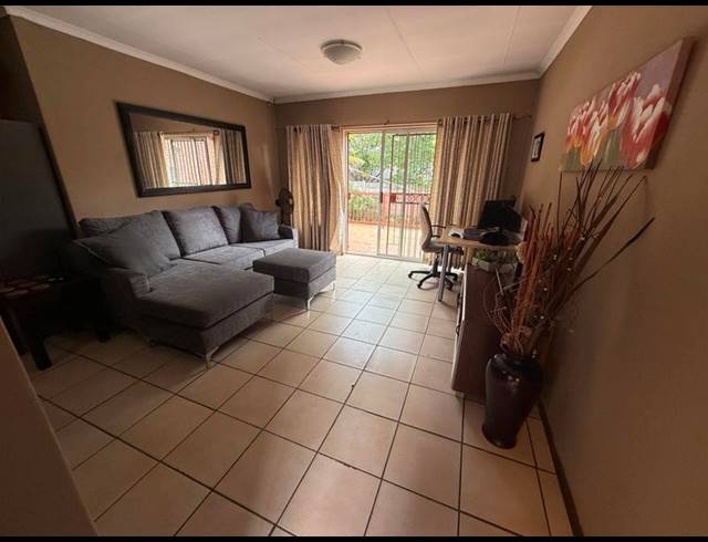 4 BEDROOM HOUSE FOR SALE IN THE REEDS